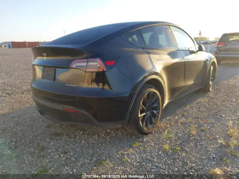 2022 Tesla Model Y Long Range VIN 7SAYGDEE5NF469395 фото 4