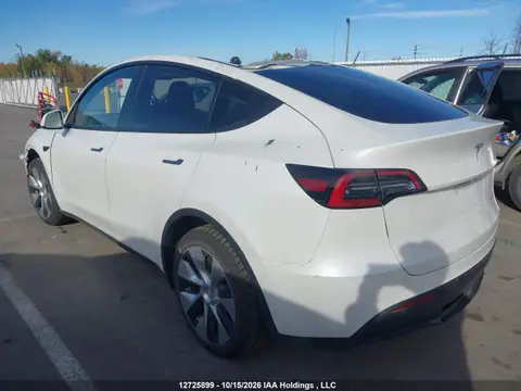 7SAYGAEE2NF465433 — 2022 Tesla Model Y Long Range, foto 3 de IAAI 23.10.2026, Parte delantera