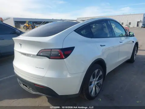 7SAYGAEE2NF465433 — 2022 Tesla Model Y Long Range, foto 4 de IAAI 23.10.2026, Parte delantera