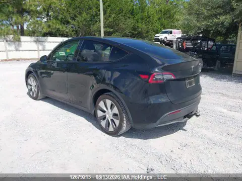 LRWYGDEE8PC230109 — 2023 Tesla Model Y Long Range, zdjęcie 4 z IAAI 22.10.2026, Prawy przód