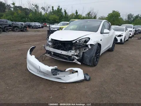 7SAYGDEE4PF776205 — 2023 Tesla Model Y Long Range, ფოტო 2, IAAI 27.10.2026, წინა ნაწილი