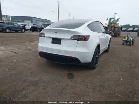7SAYGDEE4PF776205 — 2023 Tesla Model Y Long Range, ფოტო 4, IAAI 27.10.2026, წინა ნაწილი