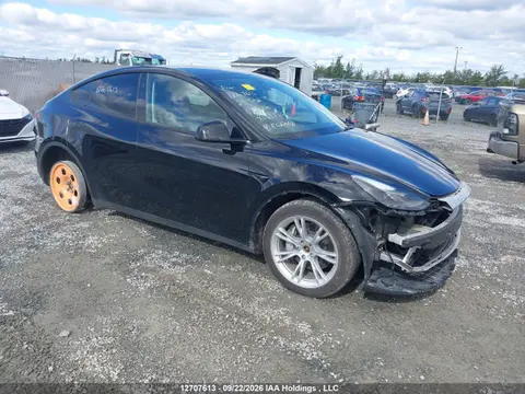 7SAYGDEE2RF073110 — 2024 Tesla Model Y Long Range, Передняя часть (Front), фото до ремонта