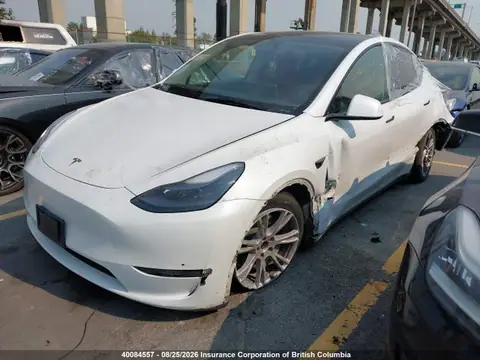 7SAYGAEE8RF042409 — 2024 Tesla Model Y Long Range, фото 2 с аукциона IAAI 23.10.2026, левый бок