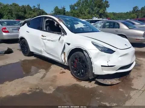 5YJYGDEE7LF036901 — 2020 Tesla Model Y, Vuelco (Rollover), fotos antes de reparar