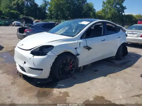 5YJYGDEE7LF036901 — 2020 Tesla Model Y, ფოტო 2, IAAI, გადაბრუნება