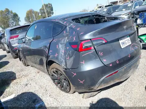 5YJYGDEE7LF055741 — 2020 Tesla Model Y, zdjęcie 3 z IAAI, Lewy tył