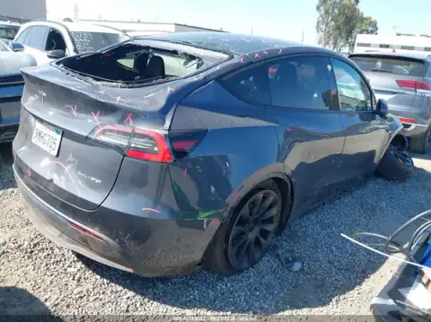 5YJYGDEE7LF055741 — 2020 Tesla Model Y, zdjęcie 4 z IAAI, Lewy tył