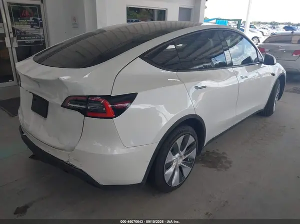 5YJYGDEDXMF109168 — 2021 Tesla Model Y, фото 4 с аукциона IAAI 09.10.2026, Задняя часть