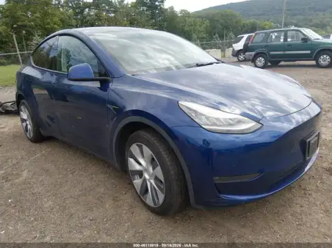 5YJYGDEE4MF071316 — 2021 Tesla Model Y, Parte trasera (Rear), fotos antes de reparar