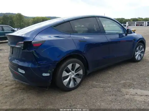 5YJYGDEE4MF071316 — 2021 Tesla Model Y, photo 4 from IAAI 02.10.2026, Rear end