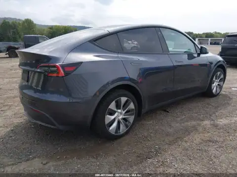 5YJYGDEE4MF080906 — 2021 Tesla Model Y, foto 4 de IAAI 02.10.2026, Inundación de agua dulce