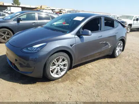 5YJYGDEE6MF087386 — 2021 Tesla Model Y, photo 2 from IAAI, Right rear