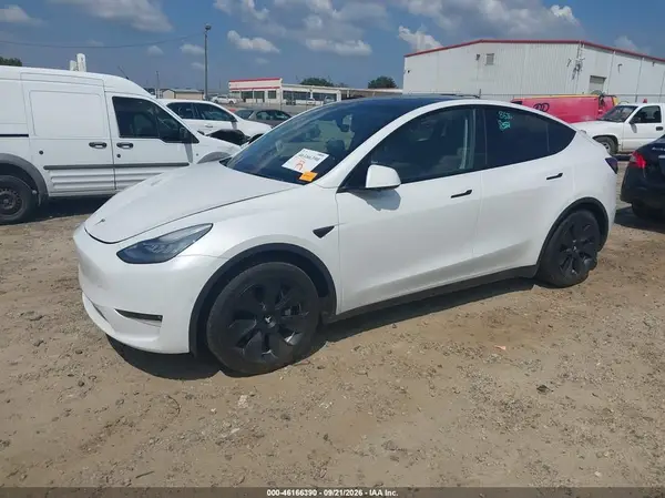 5YJYGDEE7MF190168 — 2021 Tesla Model Y, фото 2 с аукциона IAAI 15.10.2026, Передняя часть
