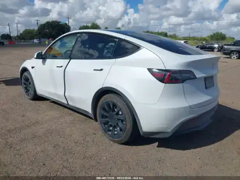 5YJYGAEE3MF198413 — 2021 Tesla Model Y, foto 3 de IAAI, Lado derecho