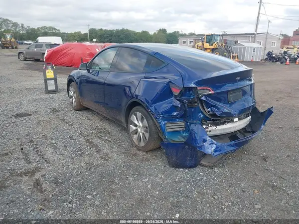 5YJYGDED6MF106428 — 2021 Tesla Model Y, zdjęcie 3 z IAAI, Tył