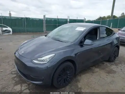 5YJYGDEE5MF144645 — 2021 Tesla Model Y, photo 2 from IAAI, Undercarriage damage