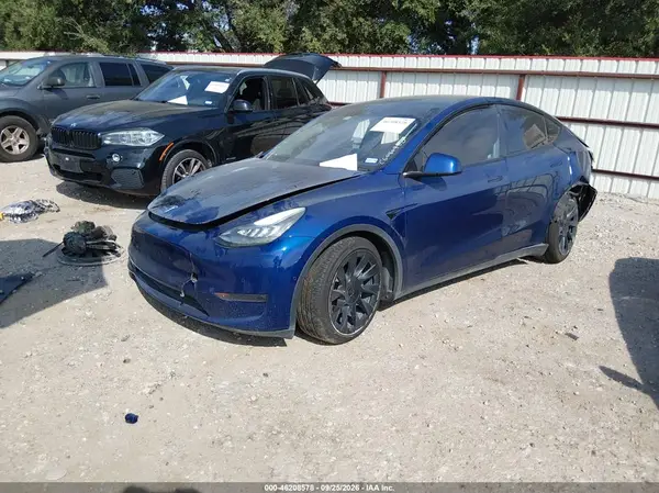 5YJYGDEE0MF089571 — 2021 Tesla Model Y, фото 2 с аукциона IAAI, Левый и правый бока