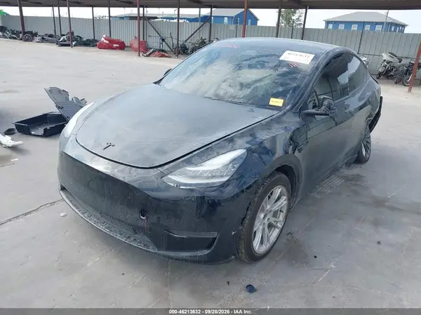5YJYGDEE3MF075907 — 2021 Tesla Model Y, photo 2 from IAAI, Left and right sides