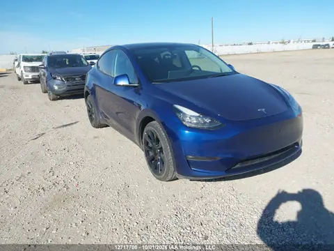 2022 Tesla Model Y VIN 7SAYGDEE3NF489323 фото 1