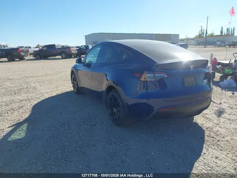 2022 Tesla Model Y VIN 7SAYGDEE3NF489323 фото 3