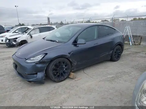 7SAYGDEE2NF488213 — 2022 Tesla Model Y, ფოტო 2, IAAI 28.10.2026, წინა ნაწილი