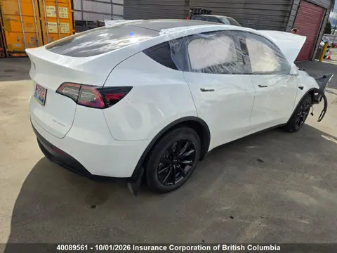 2022 Tesla Model Y VIN 7SAYGDEE6NF371234 фото 4