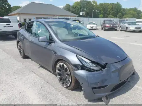 7SAYGDEE0NF329982 Tesla Model Y 2022 — Front end damage, before-repair photo