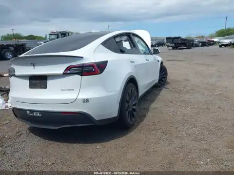 7SAYGDEF3NF417059 — 2022 Tesla Model Y, фото 4 з IAAI, Пошкодження з усіх боків