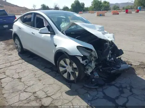 7SAYGDEE2NF431364 — 2022 Tesla Model Y, биологическая или химическая опасность (Biohazard), фото до ремонта