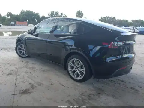 7SAYGAEE6NF485569 — 2022 Tesla Model Y, ფოტო 3, IAAI, მარჯვენა მხარე