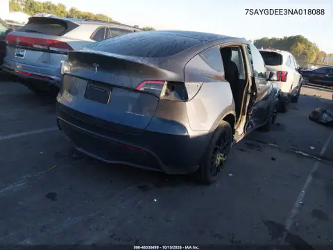7SAYGDEE3NA018088 — 2022 Tesla Model Y, photo 4 from IAAI, Right side