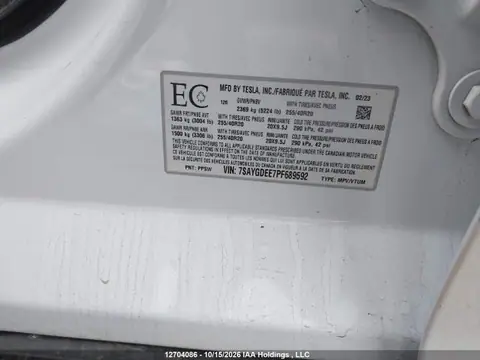 7SAYGDEE7PF689592 — 2023 Tesla Model Y, ფოტო 21, IAAI 28.10.2026, წინა ნაწილი