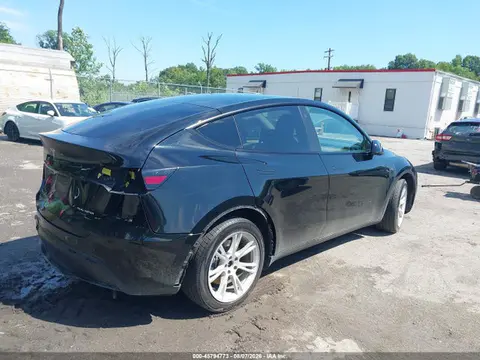 2023 Tesla Model Y VIN 7SAYGAEE9PF788834 фото 4