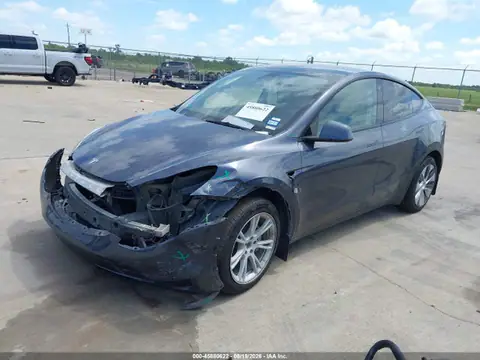 7SAYGDEE1PA090880 — 2023 Tesla Model Y, photo 2 from IAAI 22.10.2026, Front end