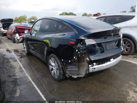 7SAYGDEE3PA184811 — 2023 Tesla Model Y, zdjęcie 3 z IAAI, Tył