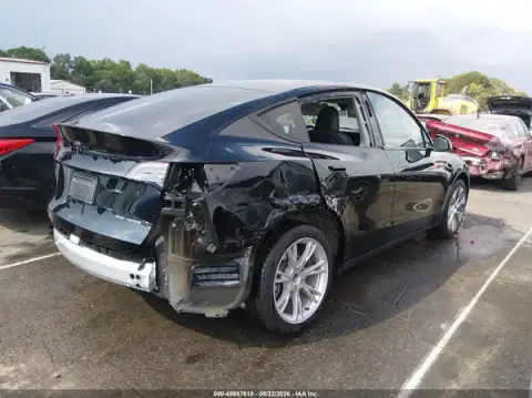 7SAYGDEE3PA184811 — 2023 Tesla Model Y, zdjęcie 4 z IAAI, Tył