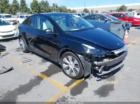 7SAYGAEEXPF838222 — 2023 Tesla Model Y, Daños en todo el vehículo (All Over), fotos antes de reparar
