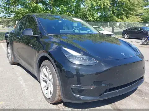 7SAYGAEEXPF770696 — 2023 Tesla Model Y, Лівий бік (Left Side), фото до ремонту