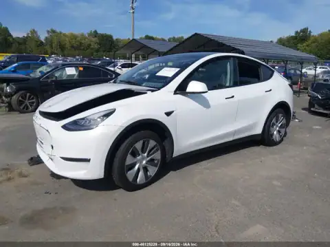 7SAYGDEE3PA128030 — 2023 Tesla Model Y, фото 2 с аукциона IAAI, ПЕРЕДНЯЯ ЧАСТЬ