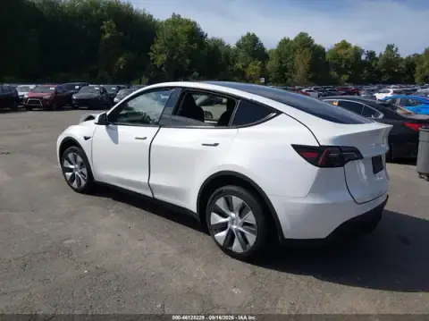 7SAYGDEE3PA128030 — 2023 Tesla Model Y, фото 3 с аукциона IAAI, ПЕРЕДНЯЯ ЧАСТЬ
