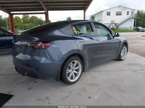 7SAYGDEE8PA155482 — 2023 Tesla Model Y, foto 4 de IAAI, Parte delantera