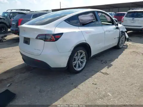 7SAYGDEE6PA146750 — 2023 Tesla Model Y, foto 4 de IAAI, Parte delantera