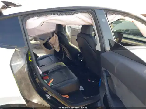 7SAYGDEE6PA146750 — 2023 Tesla Model Y, zdjęcie 8 z IAAI, Przód