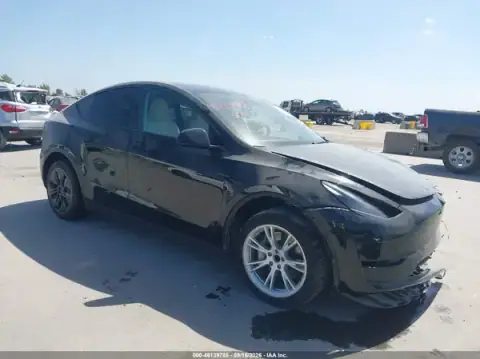 7SAYGDED2PF916677 — 2023 Tesla Model Y, Передняя и задняя части (Front & Rear), фото до ремонта