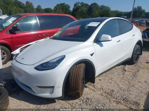 7SAYGDEE9PA061501 — 2023 Tesla Model Y, ფოტო 2, IAAI, მარჯვენა მხარე
