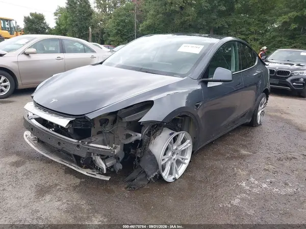 7SAYGDEE0PA040309 — 2023 Tesla Model Y, zdjęcie 2 z IAAI 10.10.2026, Przód i tył