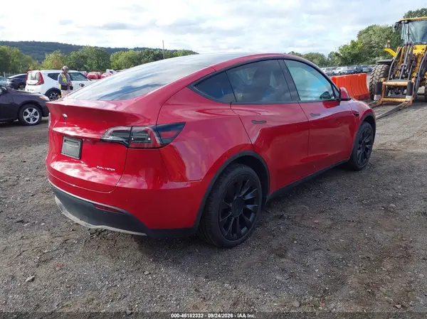 7SAYGDEE3PF912632 — 2023 Tesla Model Y, zdjęcie 4 z IAAI, Zalanie