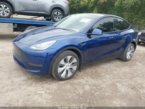 7SAYGDEE7PA155697 — 2023 Tesla Model Y, фото 2 з IAAI, Пошкодження знизу