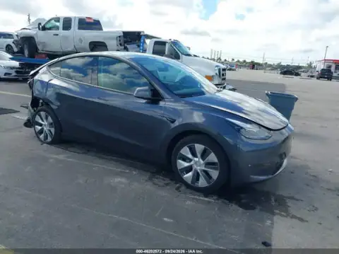 7SAYGDED9PF946744 — 2023 Tesla Model Y, Левый и правый бока (Left & Right Side), фото до ремонта